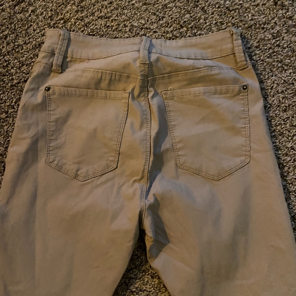 Women's Skinny Jeans in Tan